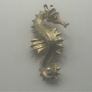 Vintage Mamselle Gold-tone Seahorse Brooch Pin with Pearl Accent
